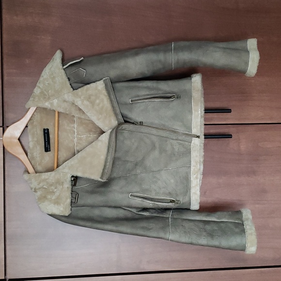 Ladies Zara Real Shearling Moto Jacket •size S - Picture 1 of 6